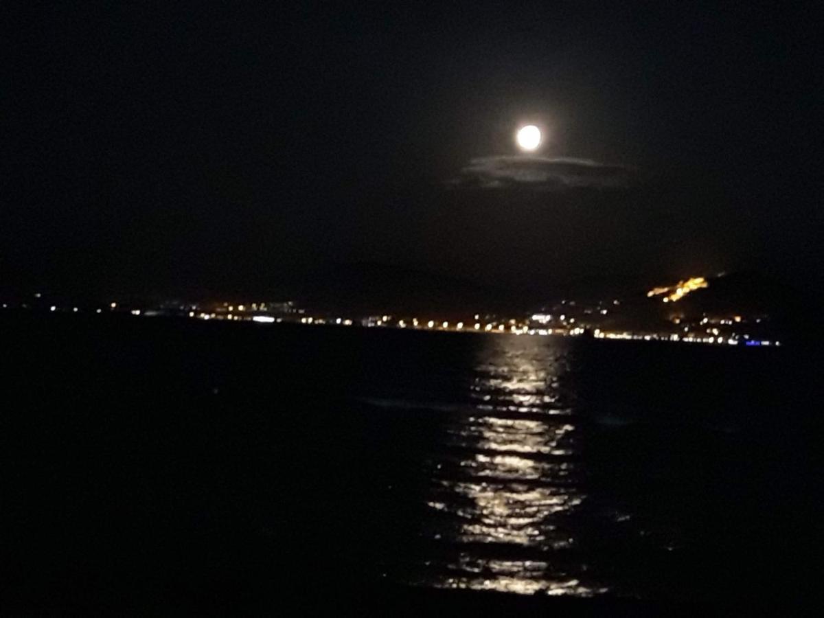 나플리오 Παραθαλάσσιο Σπίτι Θαλάσσια Αυρα 빌라 외부 사진